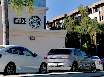 The Starbucks drive thru at the new 555 Pointe Drive location. Since the cafe's opening in September, many BOHS students have made it their go-to choice for morning drinks and after school study sessions.