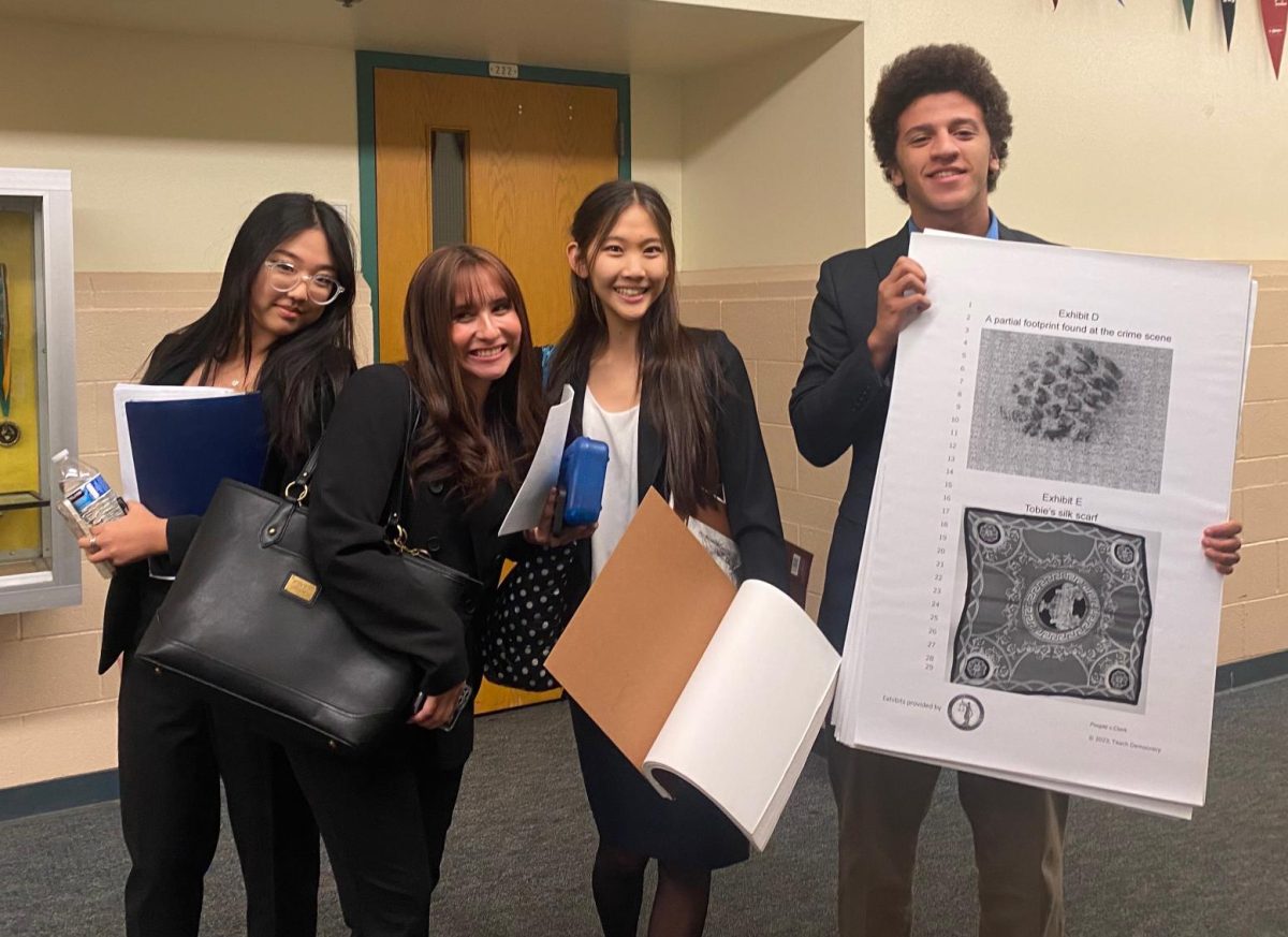 Mock+Trials+Kaylie+Choi+and+Kaitlyn+Pulido%2C+seniors%2C+and+juniors+Lauren+Ko+and+Yousef+Alsadek%2C+prior+to+their+Nov.+2+tournament+at+the+Central+Justice+Center+in+Santa+Ana.