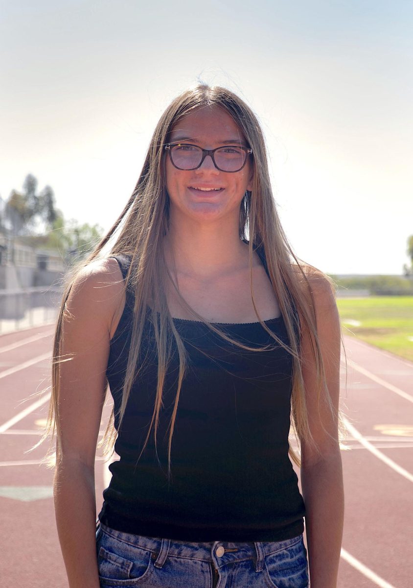 Zoey Szary